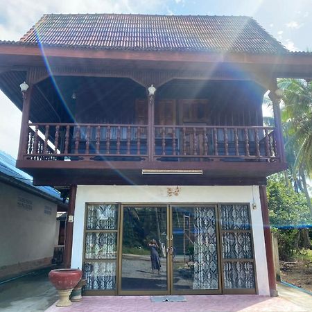 Reindeer House Wat Chedi Hotel สิชล ภายนอก รูปภาพ