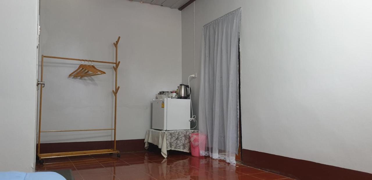 Reindeer House Wat Chedi Hotel สิชล ภายนอก รูปภาพ